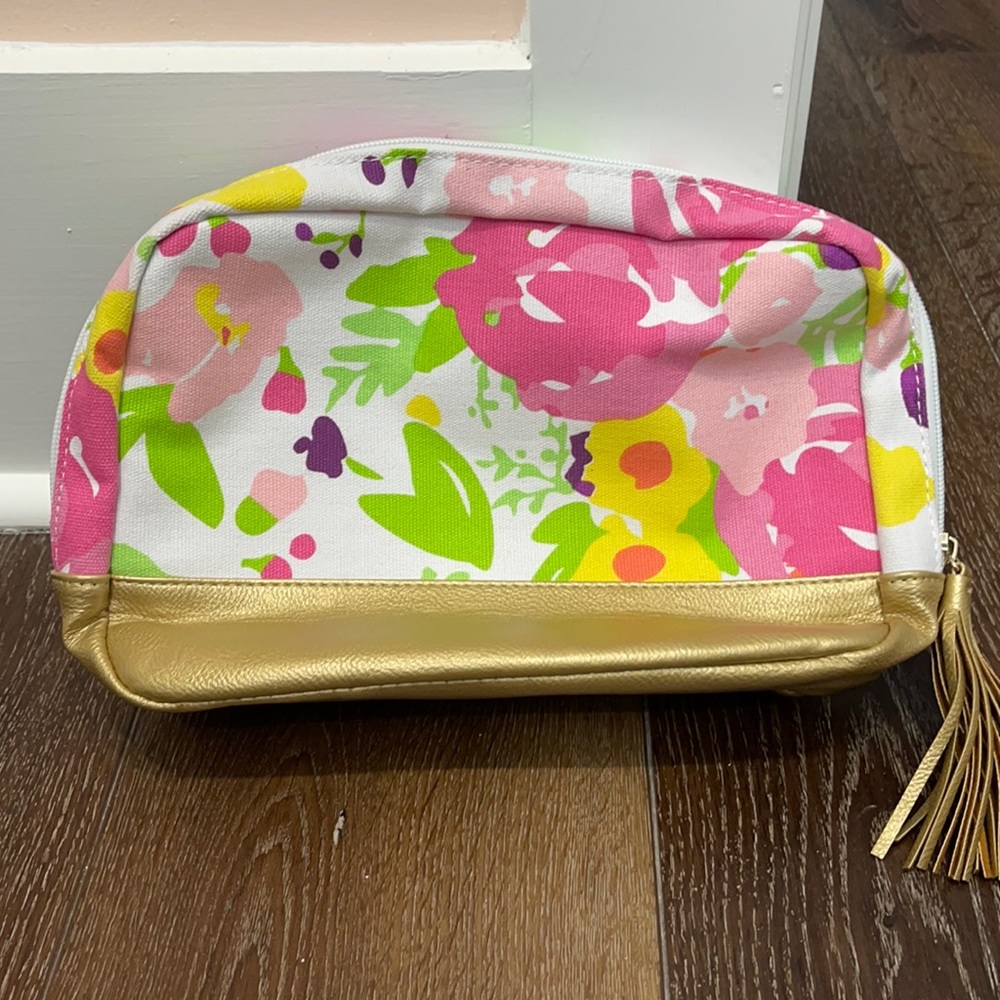 Makeup bag